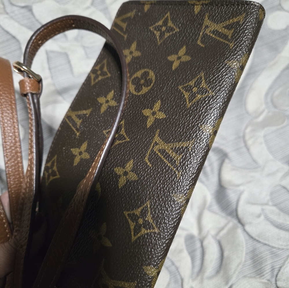Louis Vuitton Brown Monogram Wristlet - Picture 5 of 11